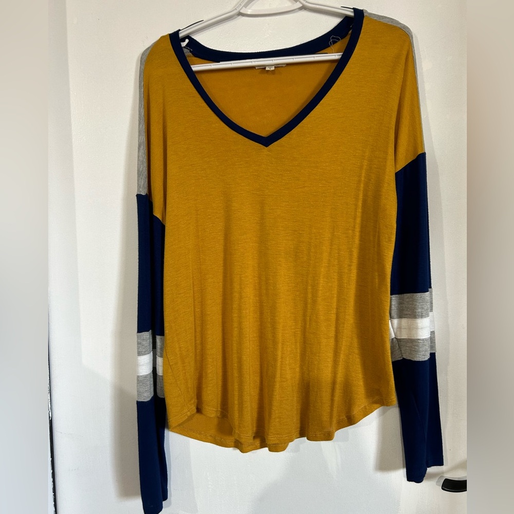 Ultra Flirt V-Neck Long Sleeves Multi Color Top Large